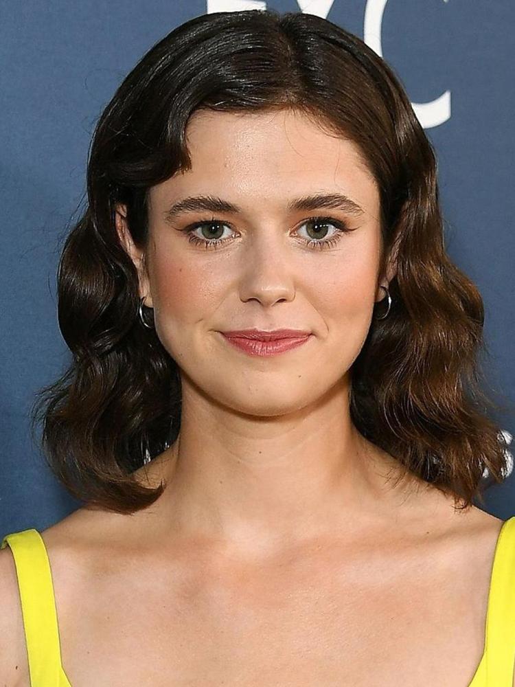 Photo of Alison Oliver