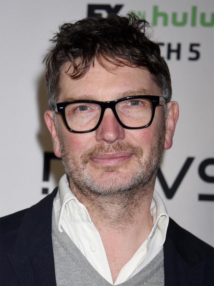 Photo of Andrew Macdonald