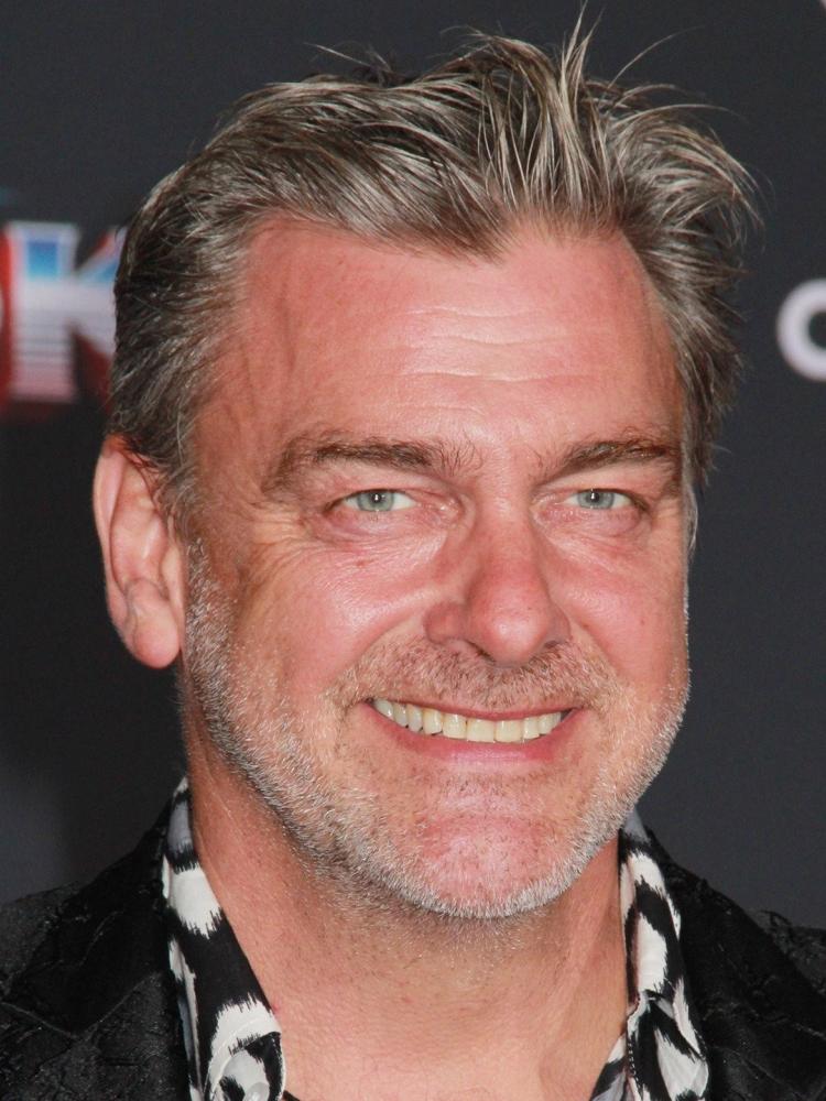 Photo of Ray Stevenson