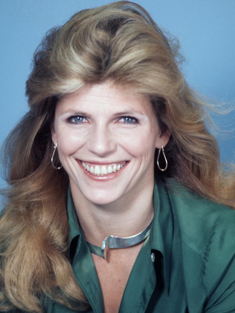 Photo of Jennifer Warren