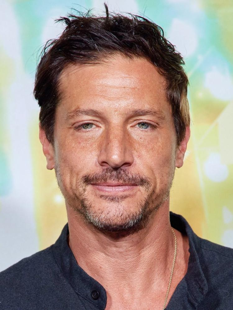 Photo of Simon Rex