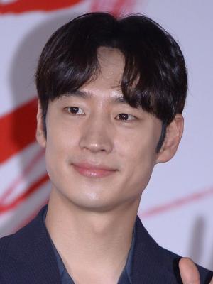 Lee Je-hoon
