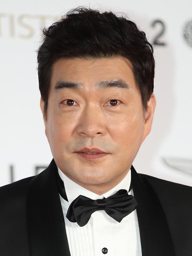 Photo of Son Hyun-joo
