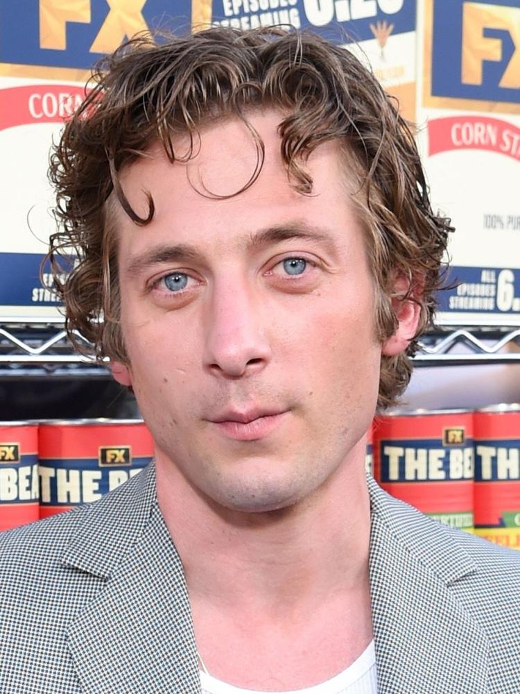 Photo of Jeremy Allen White