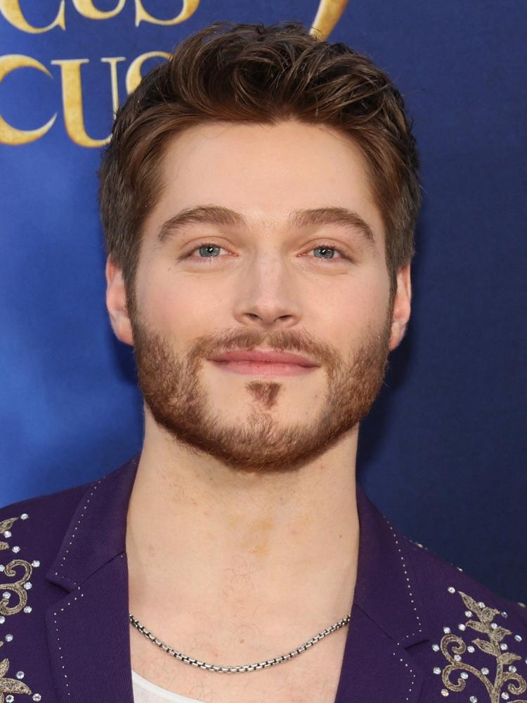 Photo of Froy Gutierrez
