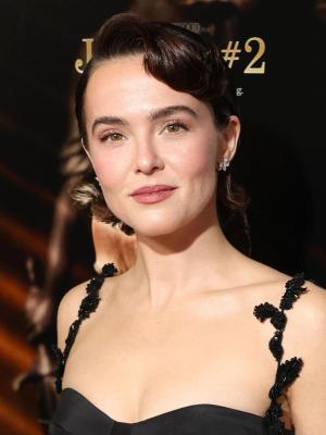 Zoey Deutch