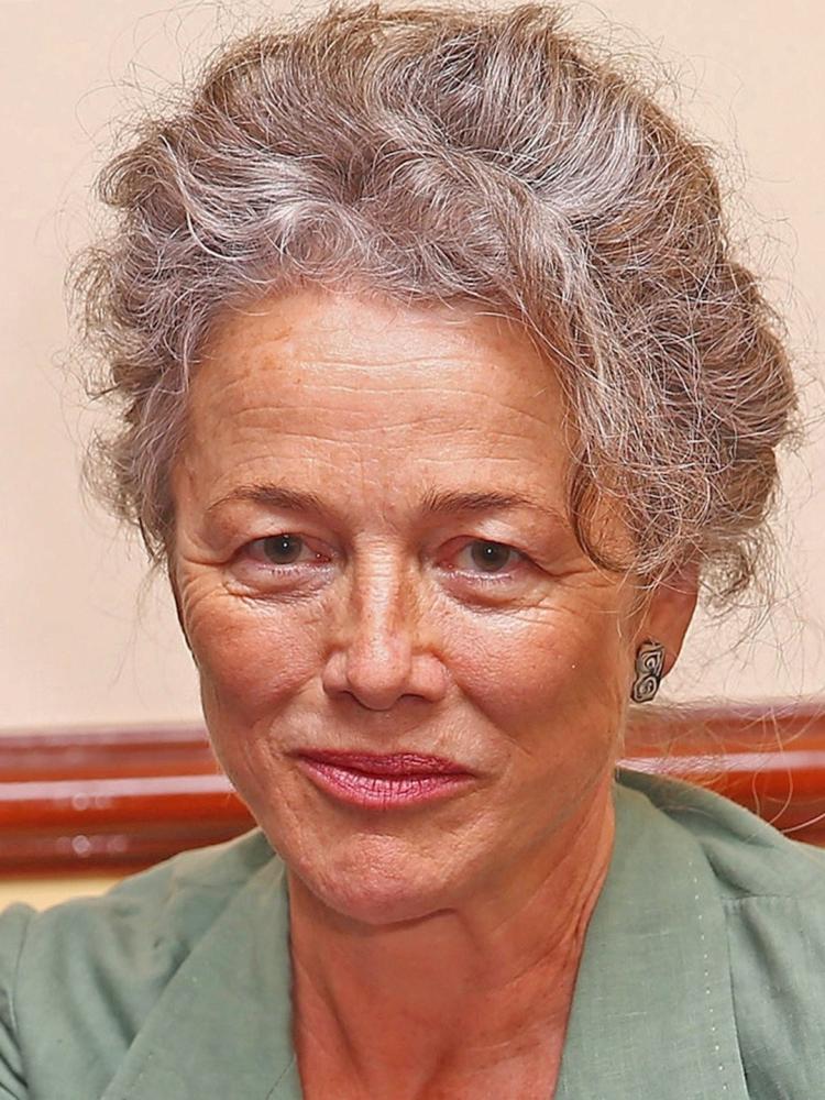 Photo of Sarah Peirse