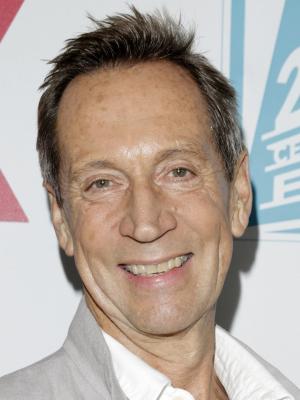 Jonathan Hyde