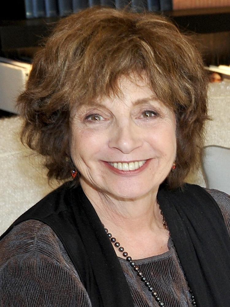 Photo of Lynzee Klingman