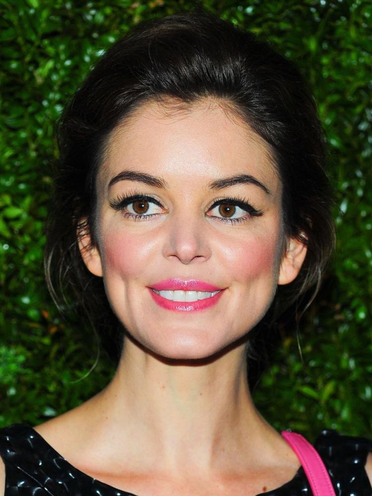 Photo of Nora Zehetner