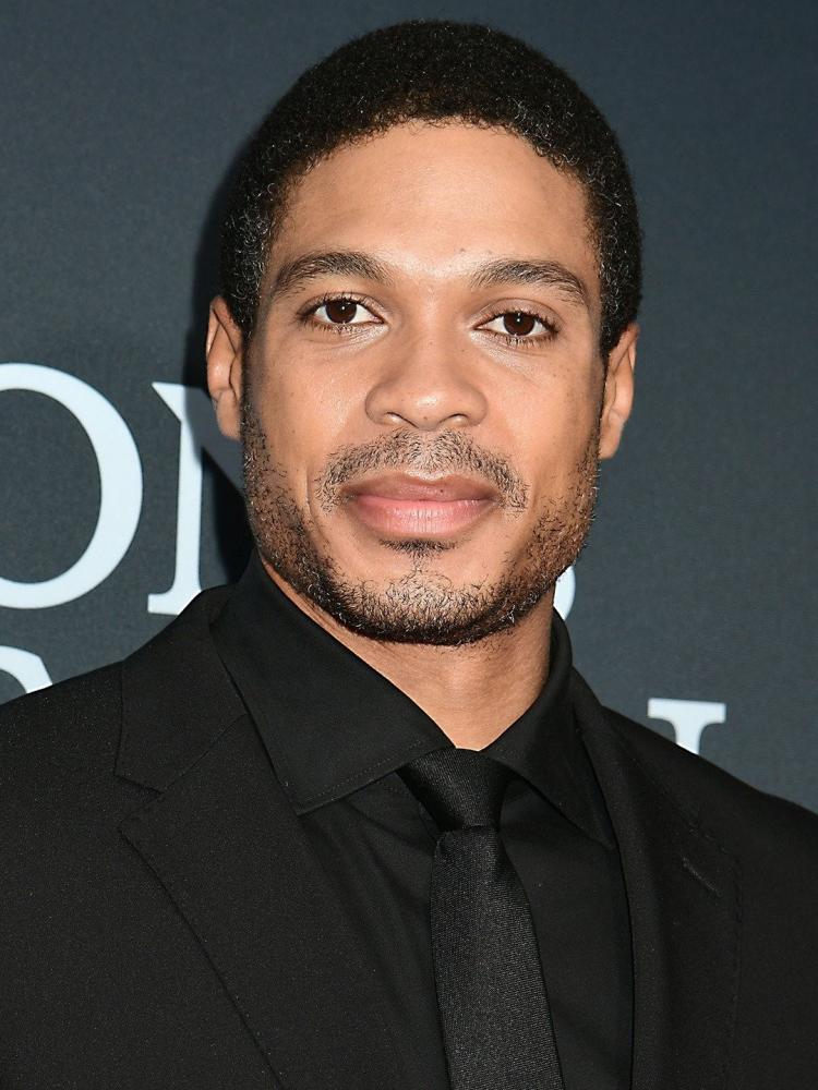 Photo of Ray Fisher