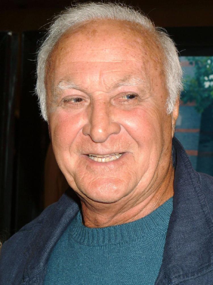 Photo of Robert Loggia
