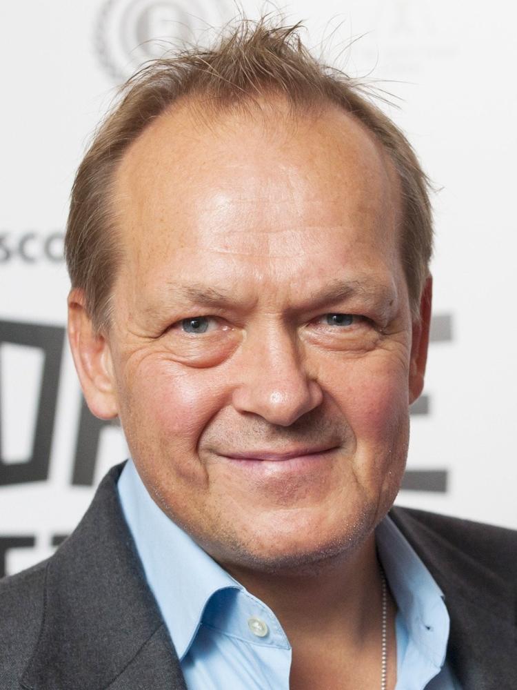 Photo of Christopher Fulford