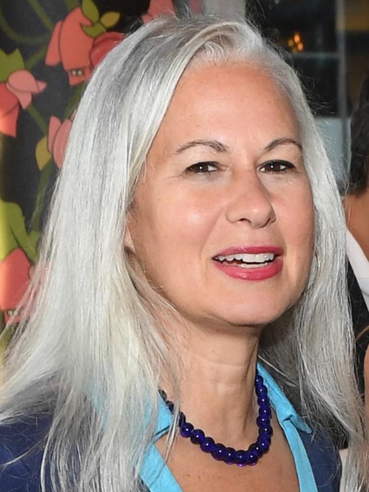 Photo of Jennifer Roth