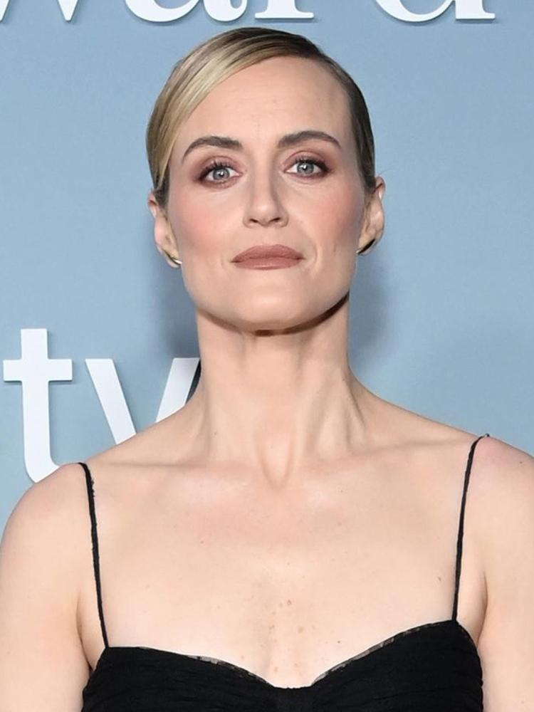Photo of Taylor Schilling