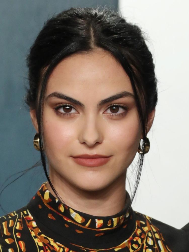 Photo of Camila Mendes