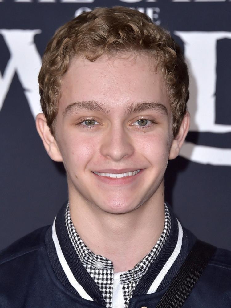 Photo of Gavin Lewis