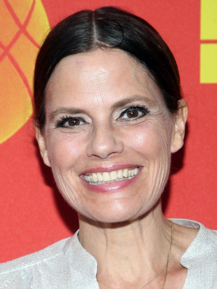 Photo of Suzanne Cryer