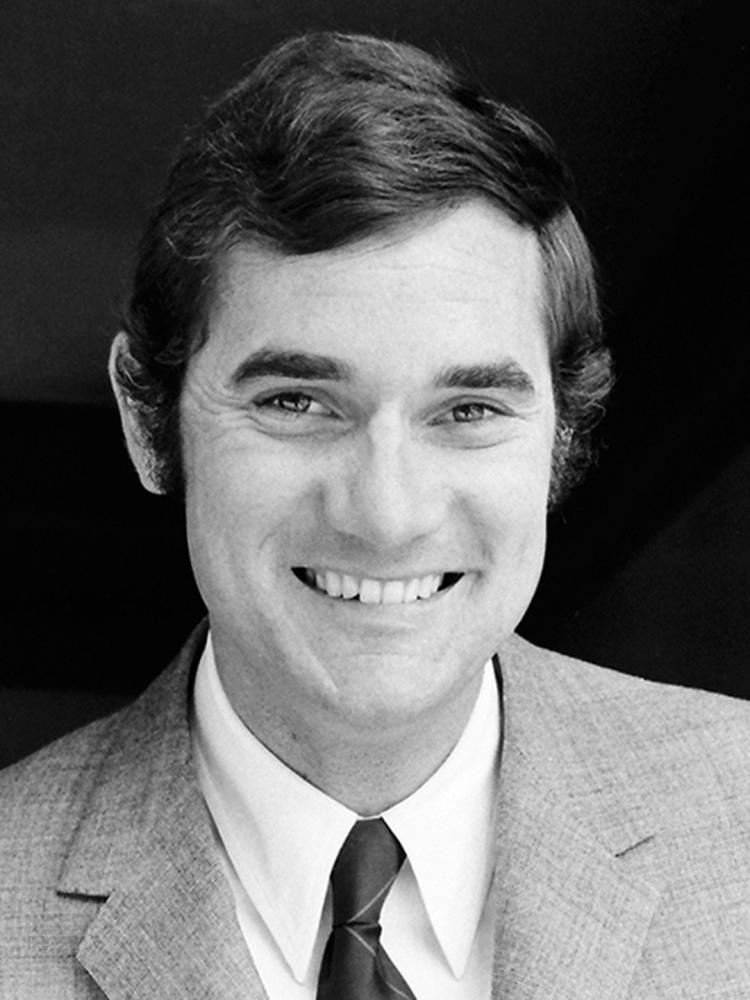 Photo of Gil Friesen