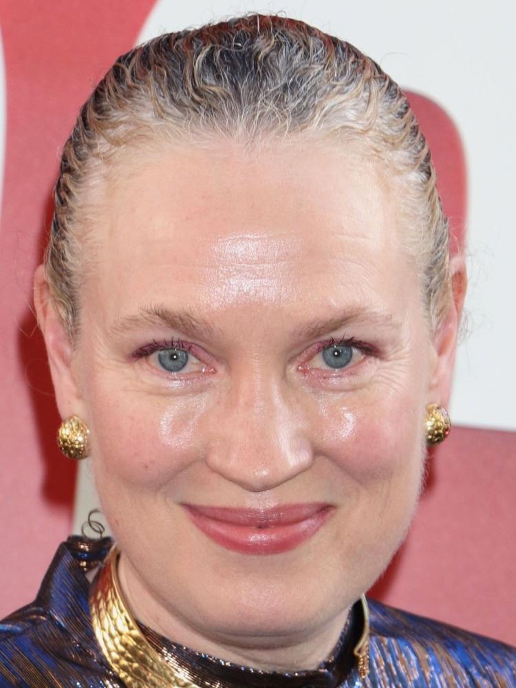 Photo of Sarah Edwards