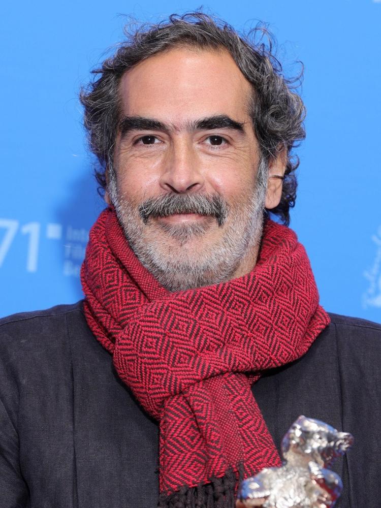 Photo of Yibran Asuad