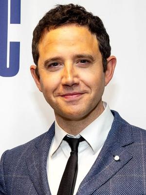 Santino Fontana