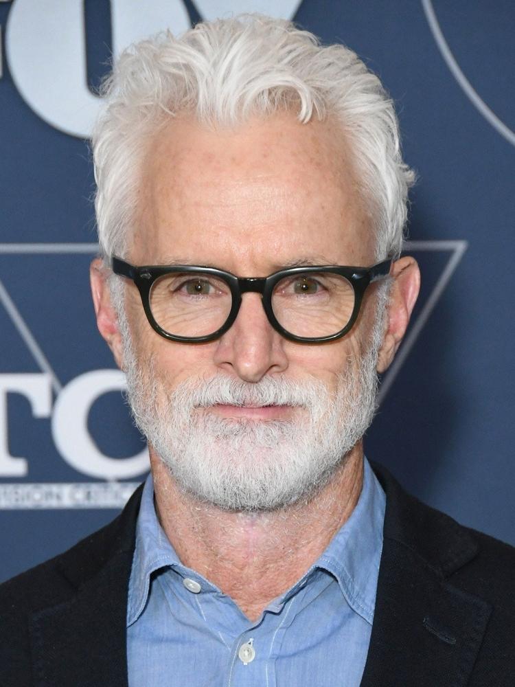 Photo of John Slattery