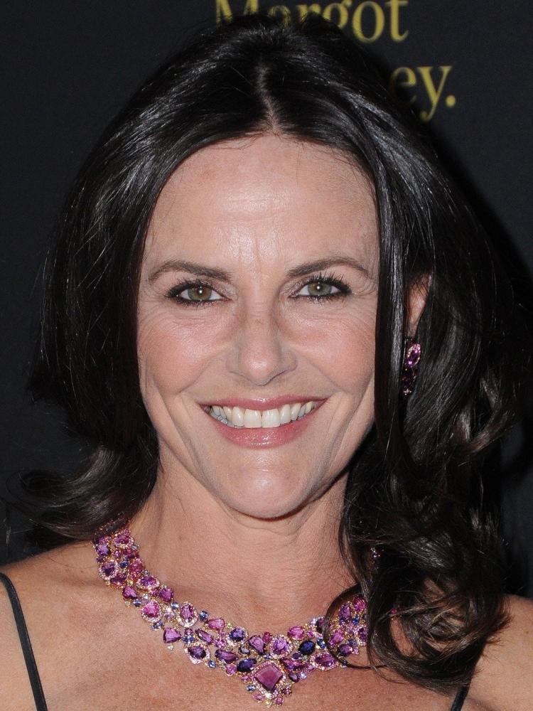 Photo of Gia Carides