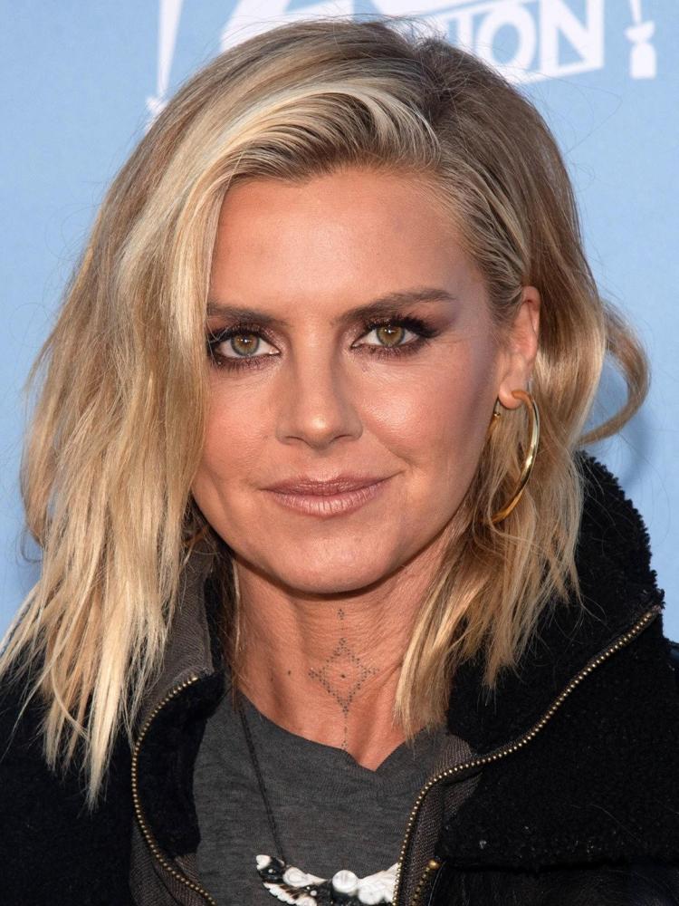 Photo of Eliza Coupe
