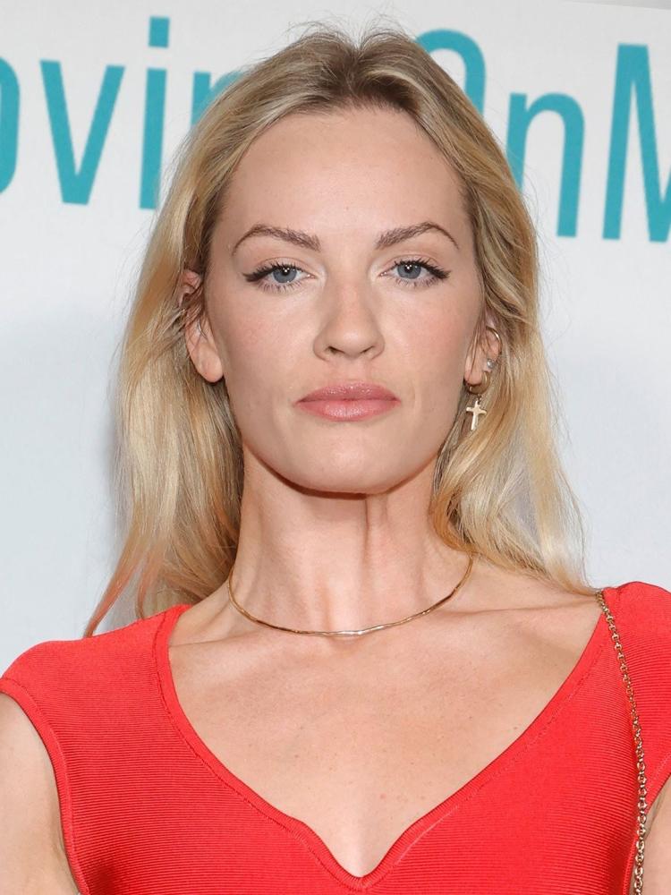 Photo of Lucy Martin