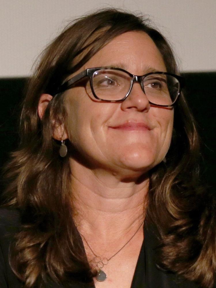 Photo of Rebecca Sonnenshine