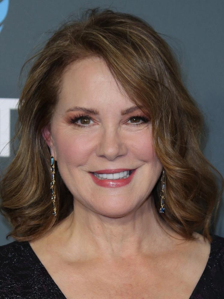 Photo of Elizabeth Perkins