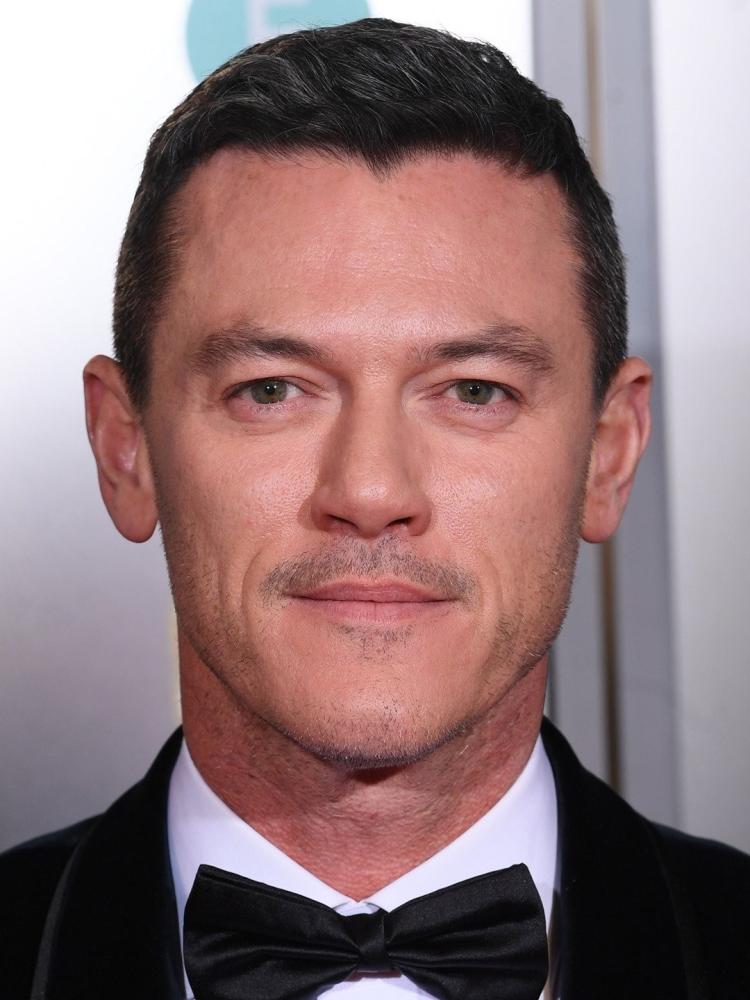 Photo of Luke Evans