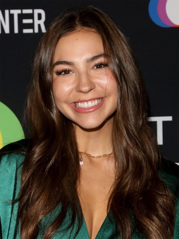 Photo of Joelle Farrow