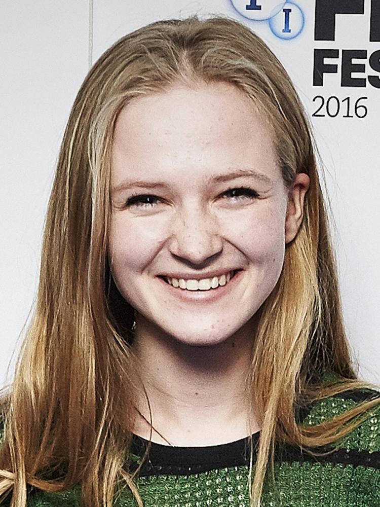 Photo of Nell Williams