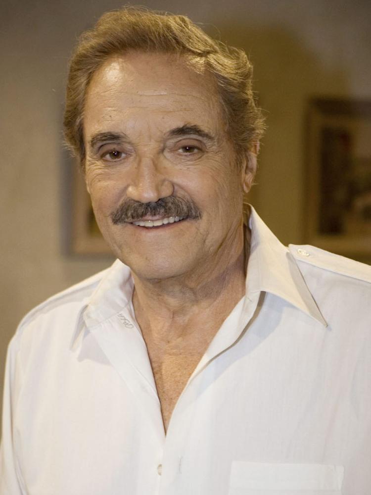 Photo of Hal Linden