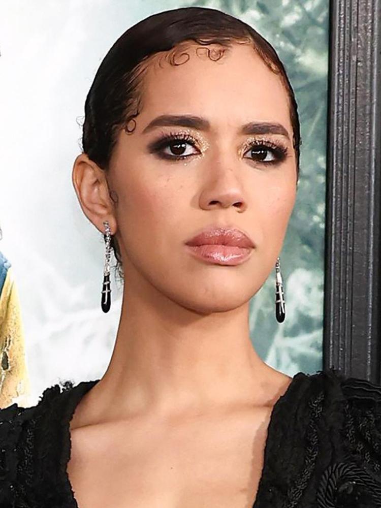 Photo of Jasmin Savoy Brown