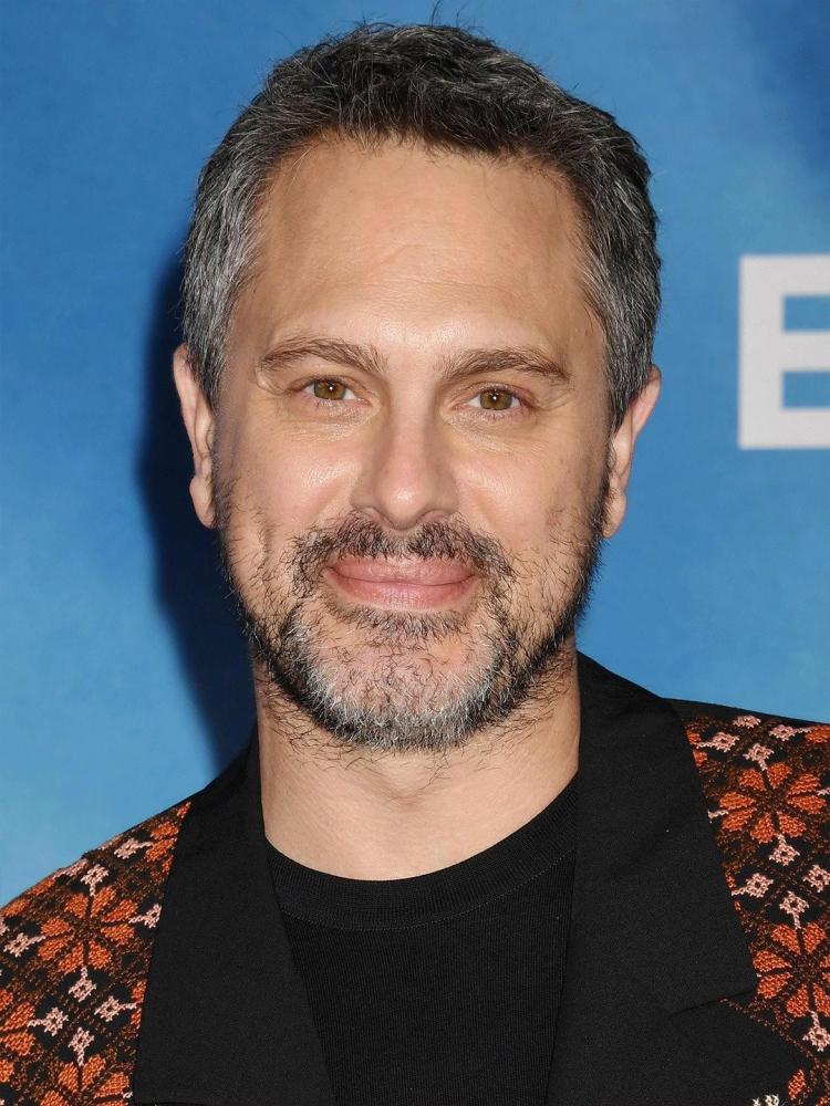 Photo of Thomas Sadoski