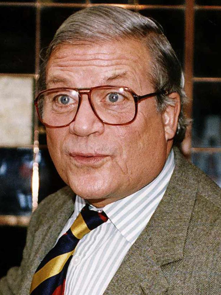 Photo of Oliver Reed