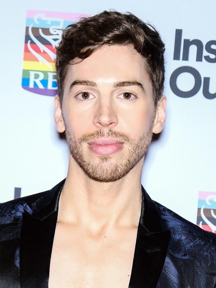 Photo of Jordan Gavaris