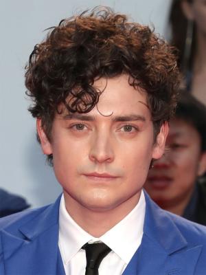Aneurin Barnard