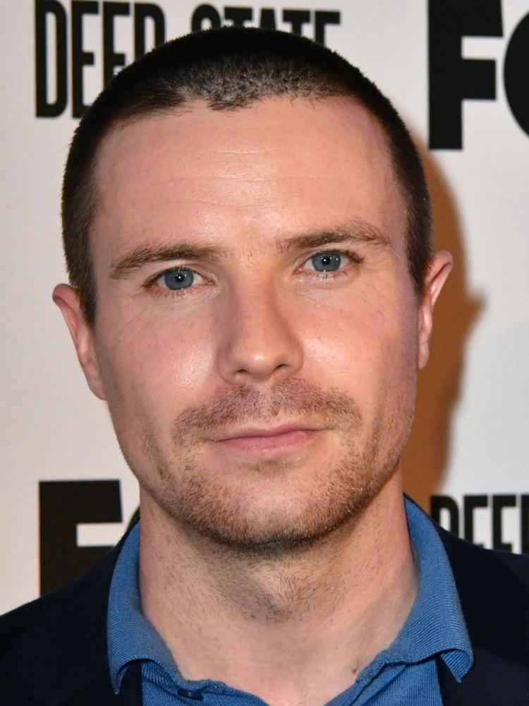 Photo of Joe Dempsie