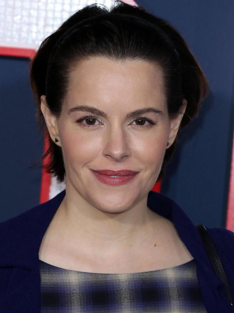 Photo of Emily Hampshire