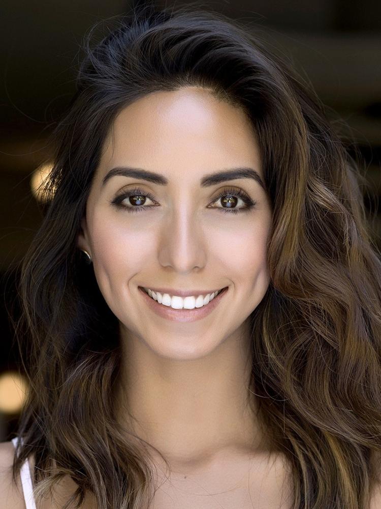 Photo of Daniella Mendoza