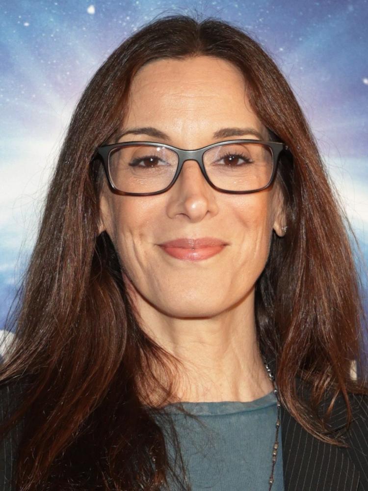 Photo of Lisa Arch
