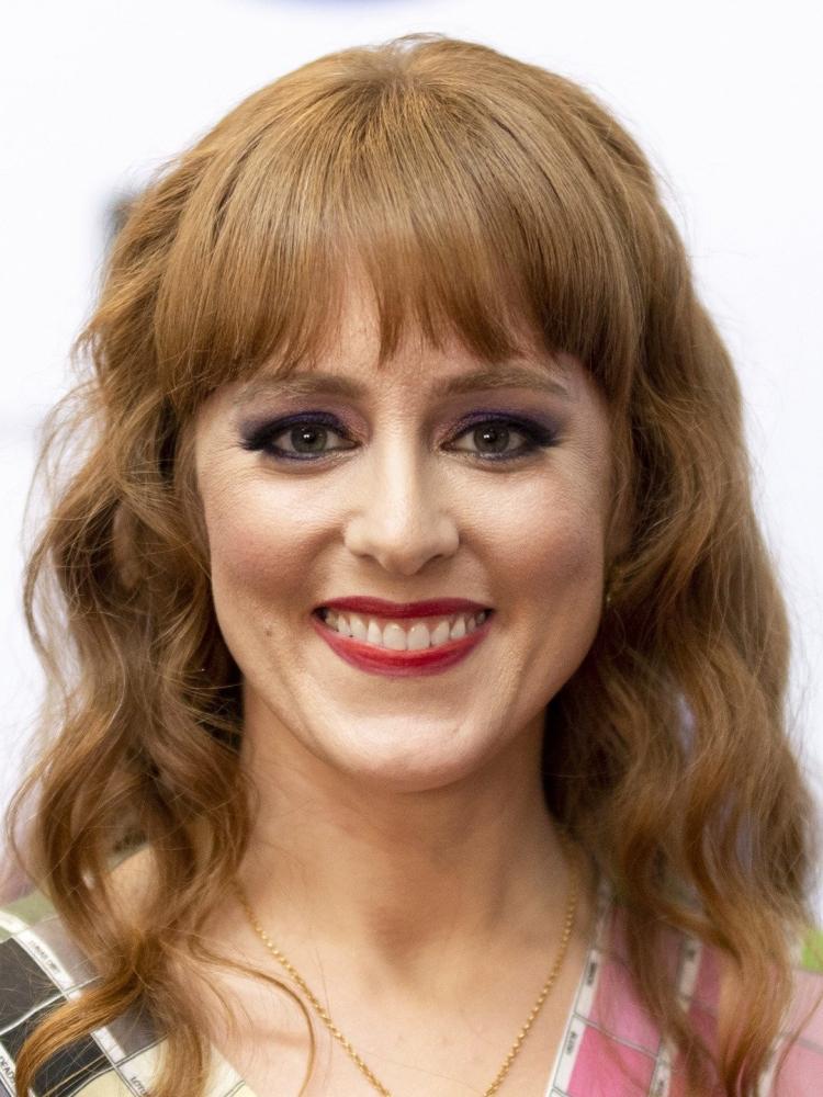 Photo of Hannah Peel
