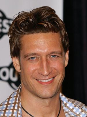 Robert Gant