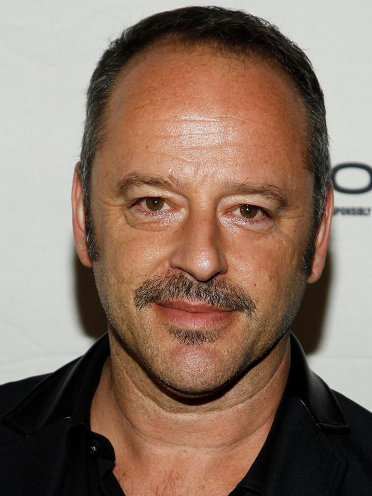 Photo of Gil Bellows