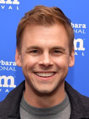 Tommy Dewey