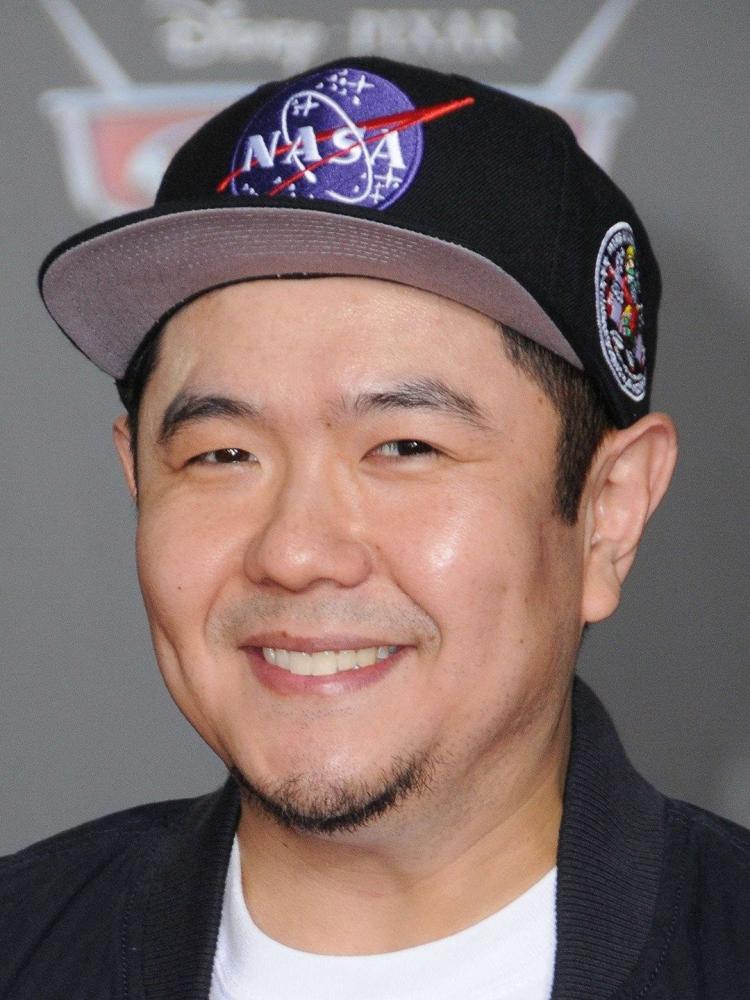 Photo of Eric Bauza